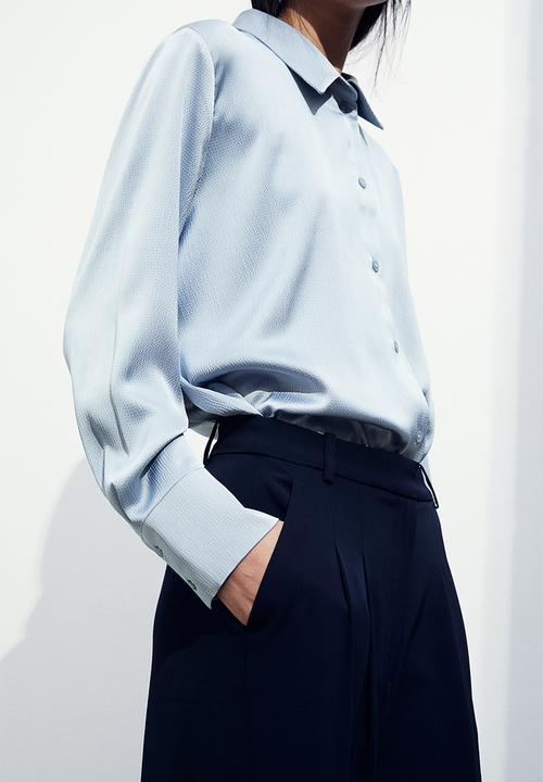 H&M - Pointed-collar shirt - light blue