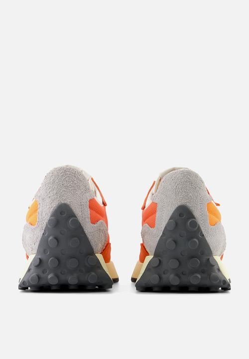 New Balance  - 327 v1