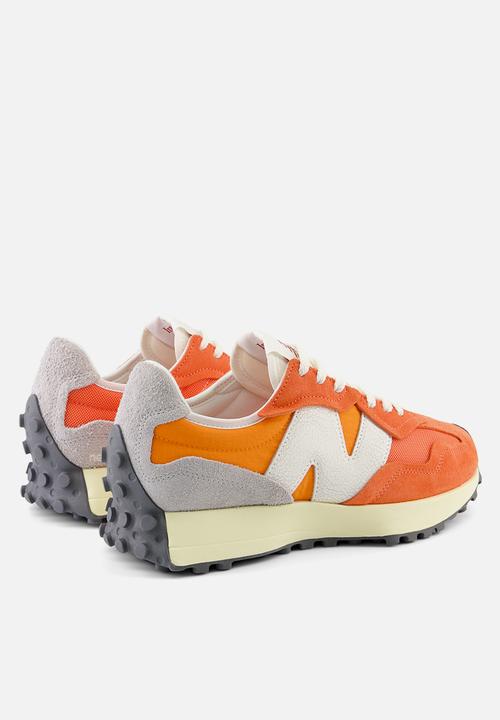 New Balance  - 327 v1