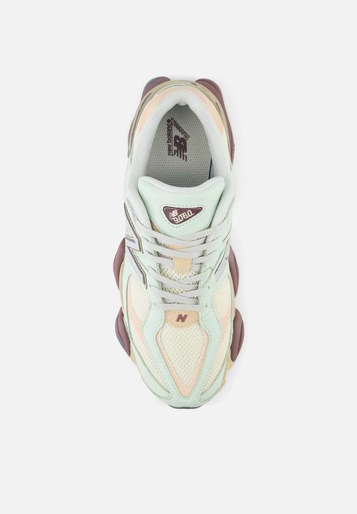 New Balance  - 9060
