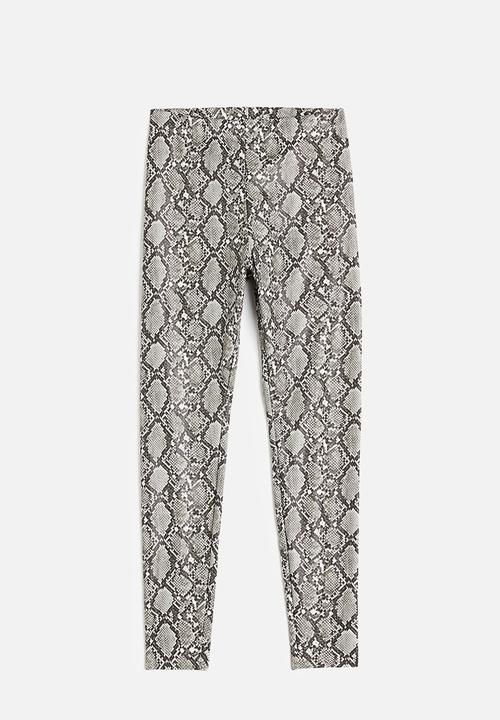 H&M - Crocodile-patterned leggings - white,multi,grey
