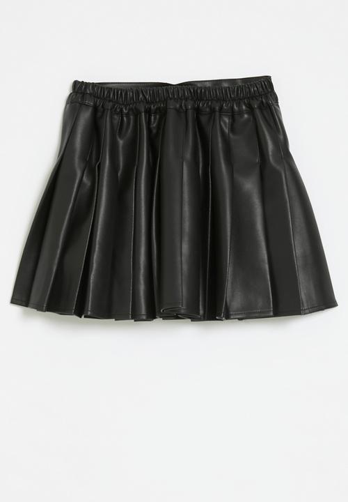 Pop Candy - Faux leather pleated skirt - black