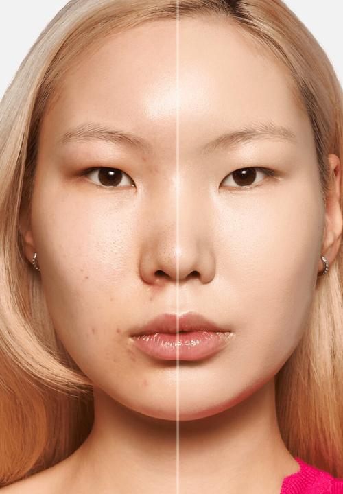 essence - Natural Matte Mousse Foundation  01