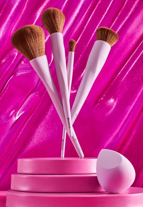essence - Make-up Buffer Brush 01