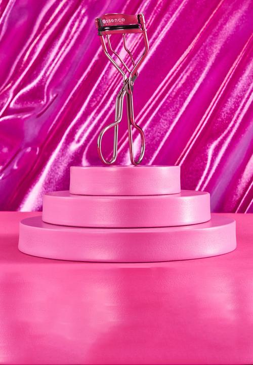 essence - Lash Curler 01
