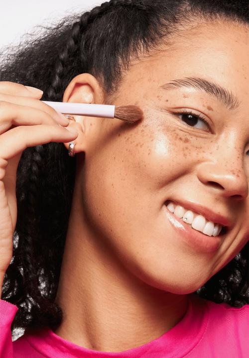 essence - All in One Blending Brush 01