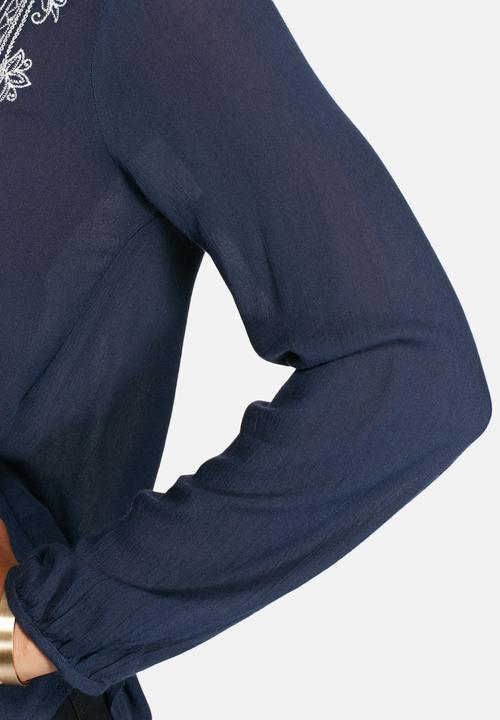 Vero Moda - Frey Embroidered Top