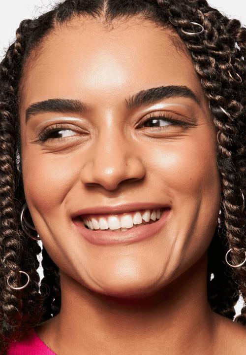 essence - Skin Tint 60