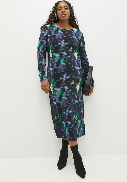 Superbalist - Plisse long sleeve column dress - moody soft focus
