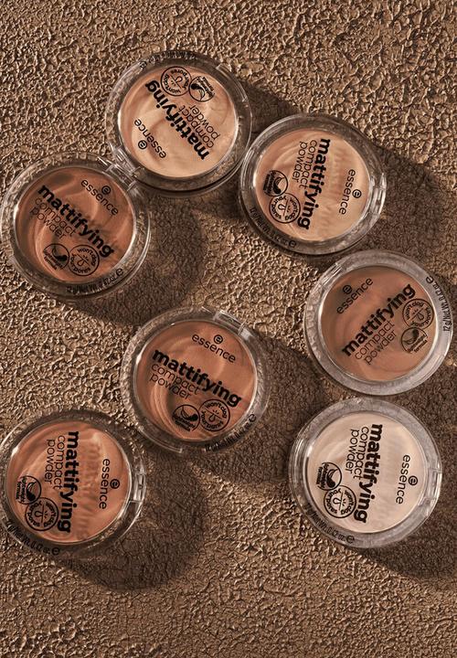 essence - Mattifying Compact Powder04