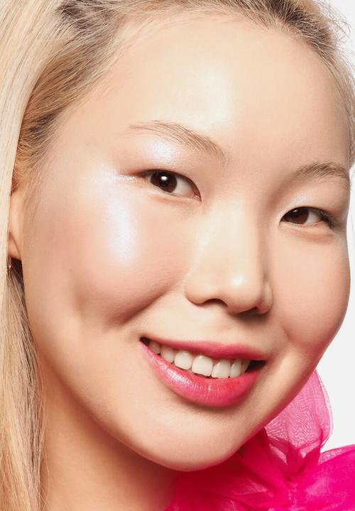 essence - Meta Glow Colour Changing Lipstick