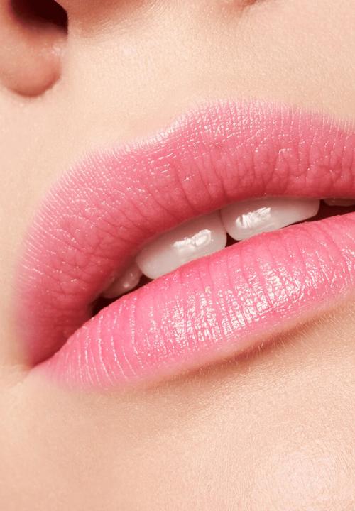 essence - Meta Glow Colour Changing Lipstick