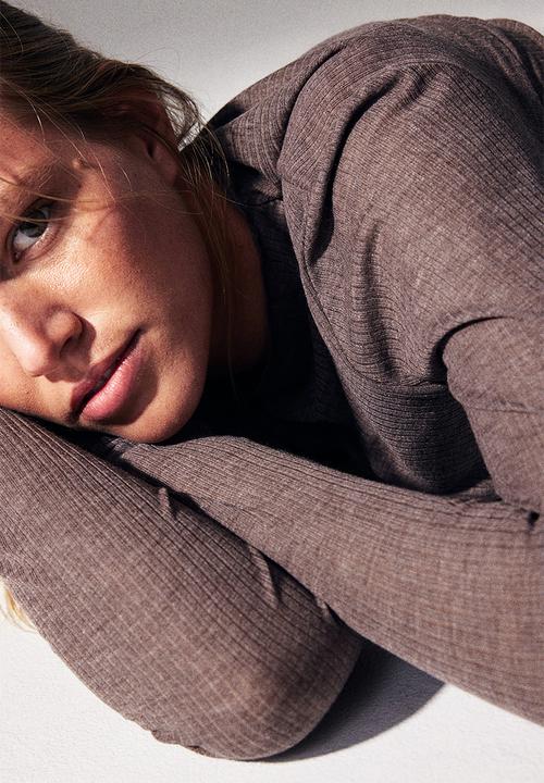 H&M - Ribbed pyjamas - dark mole mar