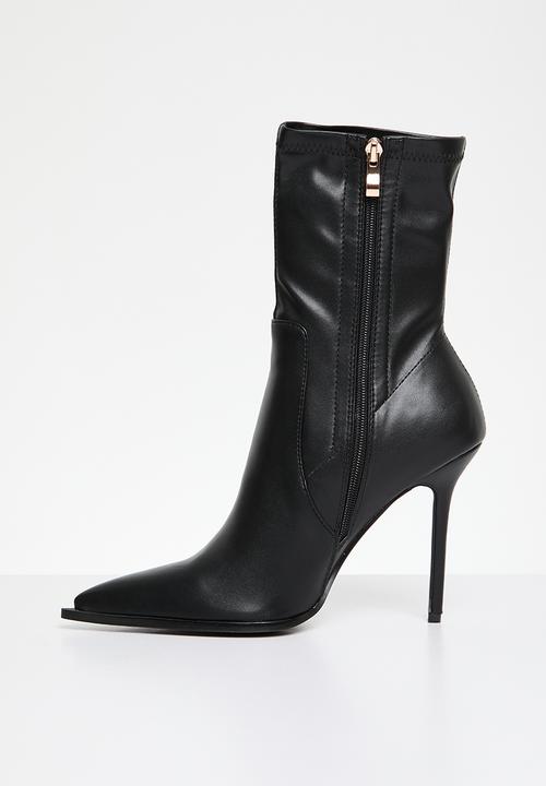 Plum - Vivianne ankle boot - black