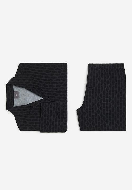 H&M - Relaxed fit pyjamas - black & patterned