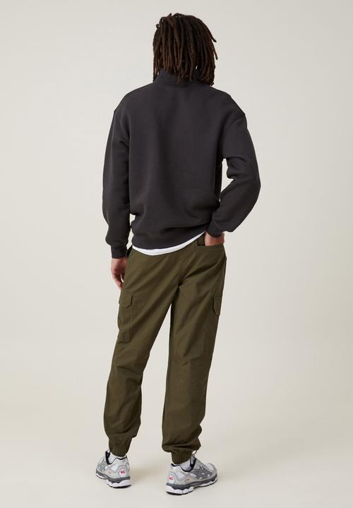 Cotton On - Ripstop Jogger - Military