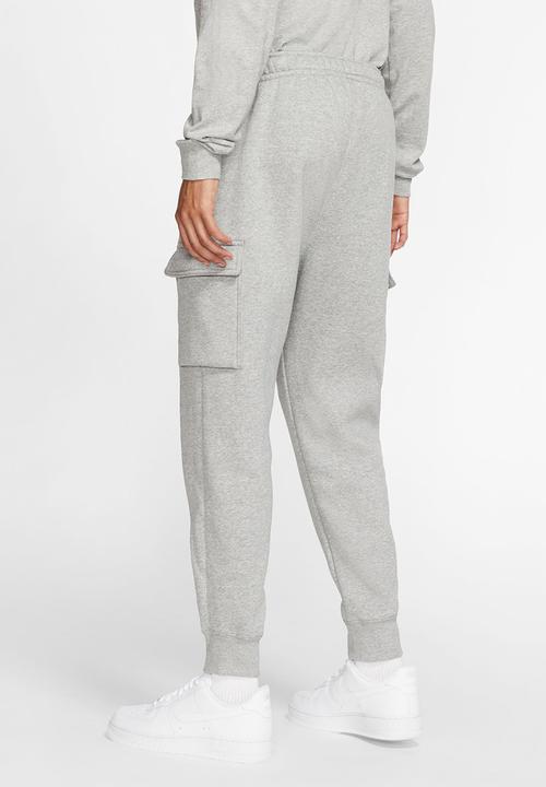 Nike - NSW Club fleece cargo pant - dk grey heather/matte silver/white