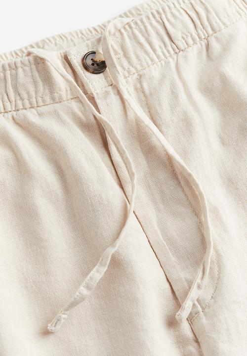 H&M - Regular fit linen-blend shorts - beige