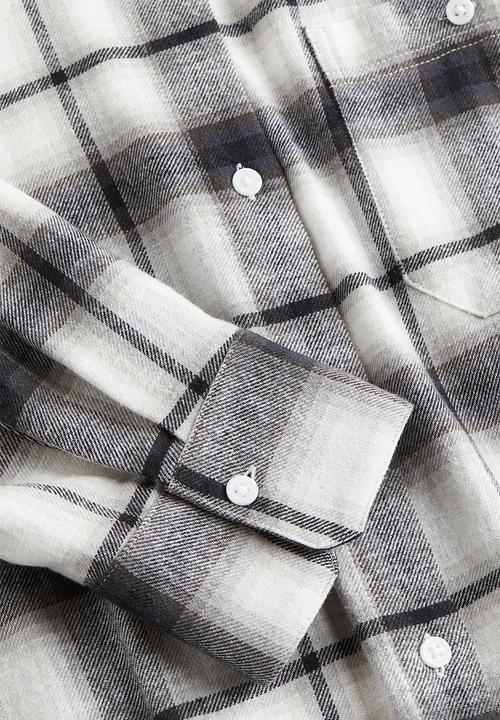 H&M - Oversized flannel shirt - white/checke