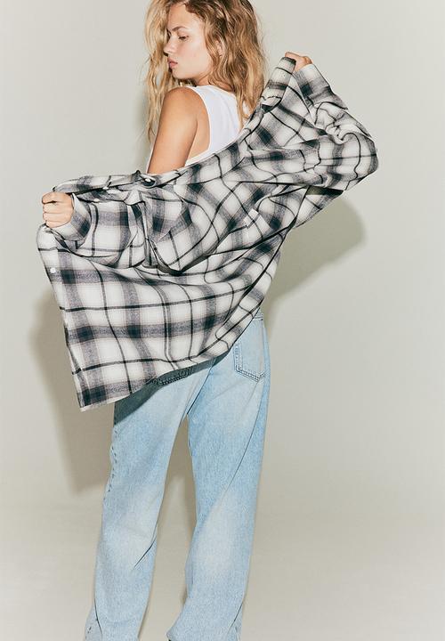 H&M - Oversized flannel shirt - white/checke
