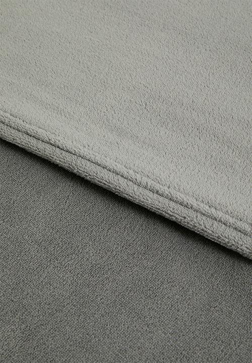 Sixth Floor - Fleece Throw - soft grey