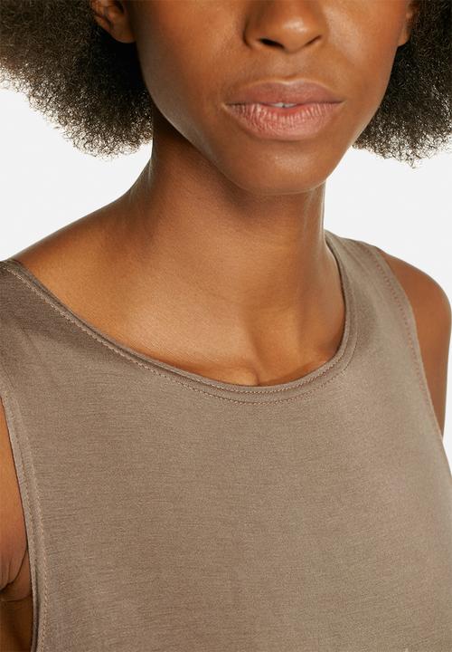 Influence. - Sleeveless Split Side Maxi Top