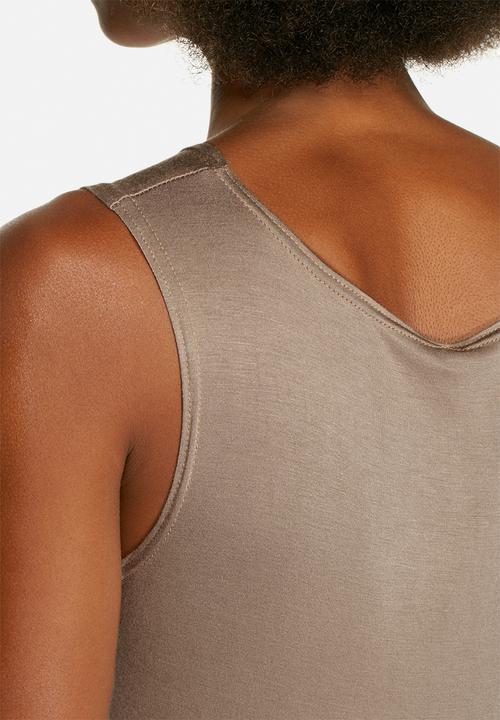 Influence. - Sleeveless Split Side Maxi Top