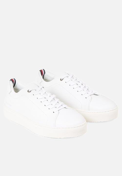 Tommy Hilfiger - Premium cupsole grained leather - white