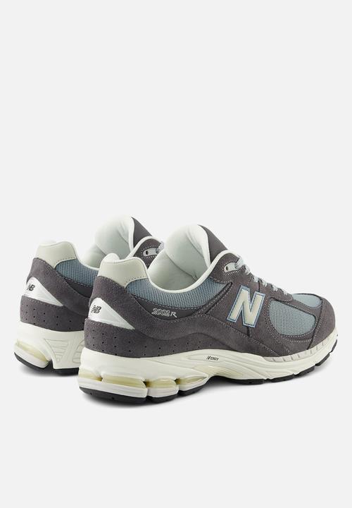 New Balance  - 2002R - Magnet