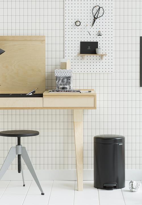 Brabantia - Newlcon pedal bin - matt black