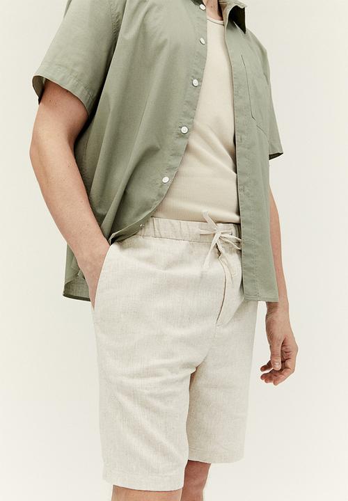 H&M - Regular fit linen-blend shorts - light beige