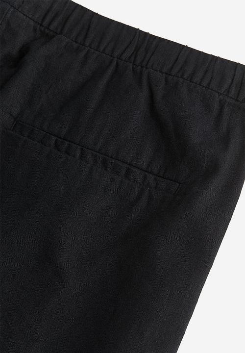 H&M - Regular fit linen-blend shorts - black