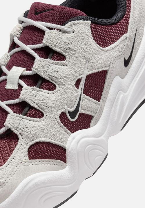 Nike - Nike Tech Hera