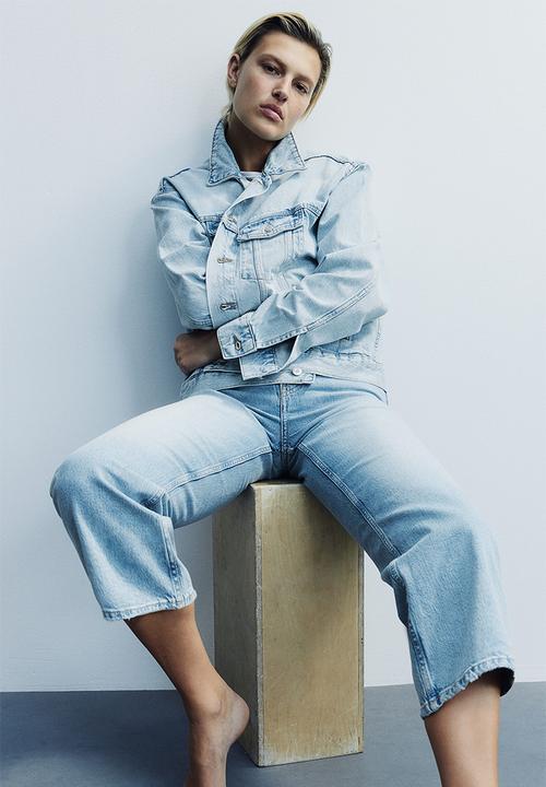 H&M - Curvy fit wide high cropped jeans - blue