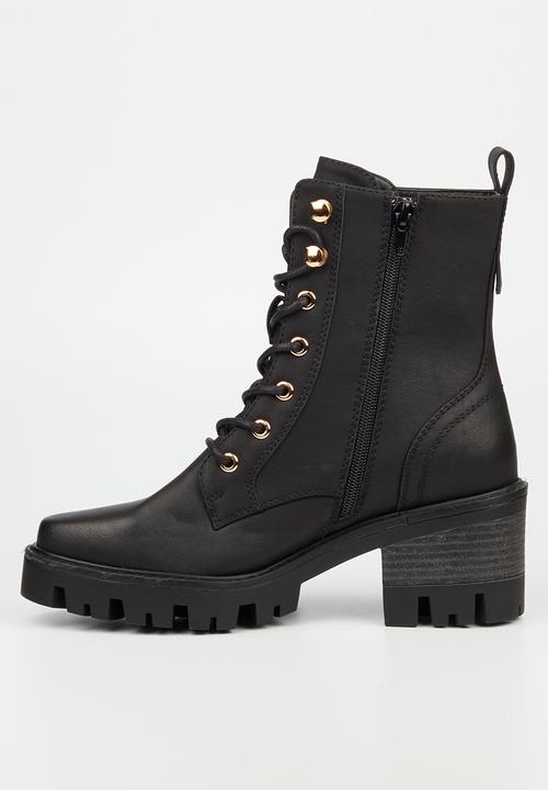 Miss Black - Vixen 3 lace-up boot - black