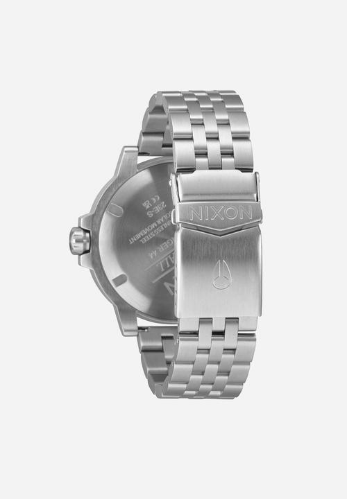 Nixon - Stinger 44 - silver / black / white