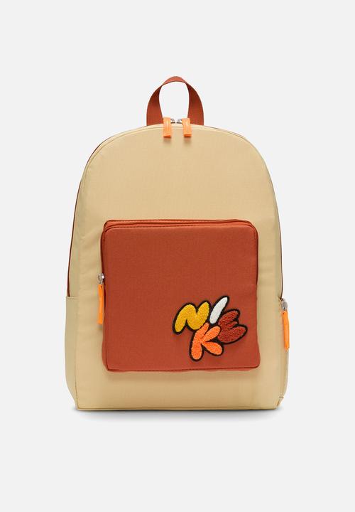 Nike - Y Nk Classic Bkpk - Bubble - Sesame/Burnt Sunrise/Total Orange