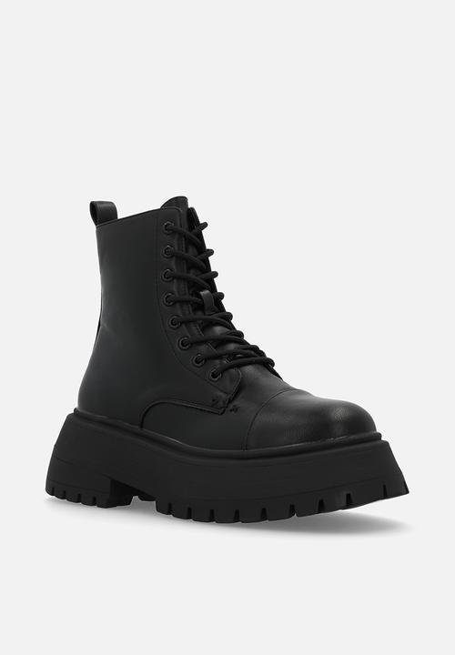 Call It Spring - Chanelle lace up boot - black