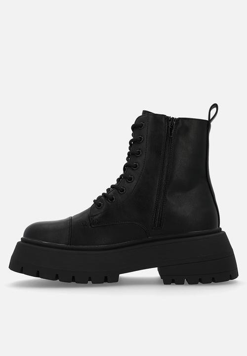 Call It Spring - Chanelle lace up boot - black