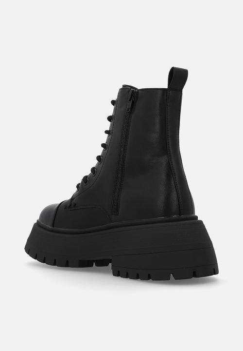 Call It Spring - Chanelle lace up boot - black