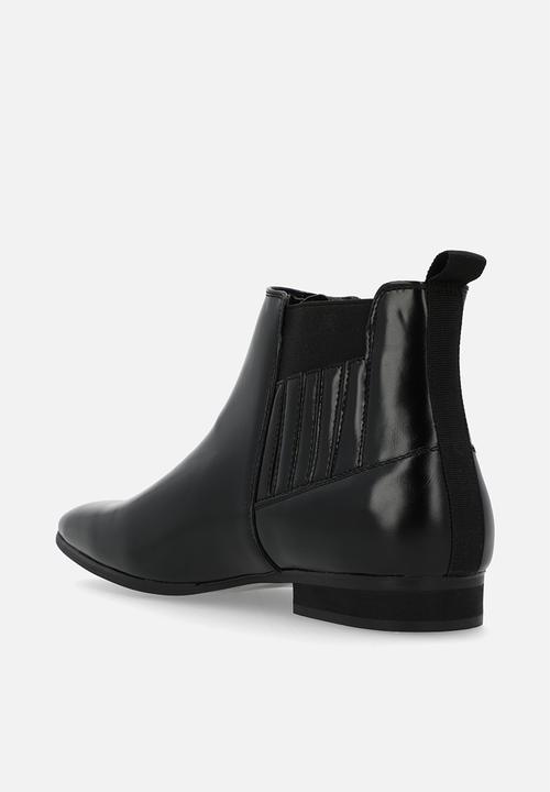 MAZERATA - MAGIO 104 Faux Leather - Black