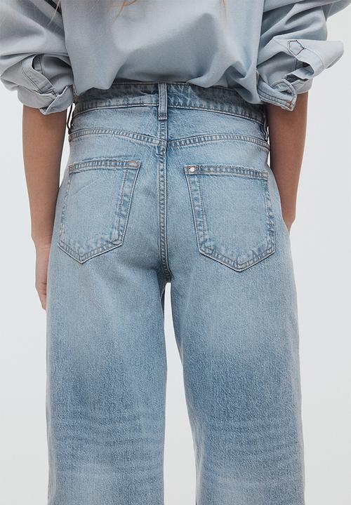 H&M - Wide high cropped jeans - light denim blue