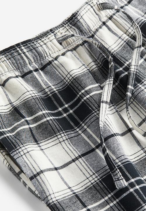 H&M - Relaxed fit pyjama bottoms - black & white checked