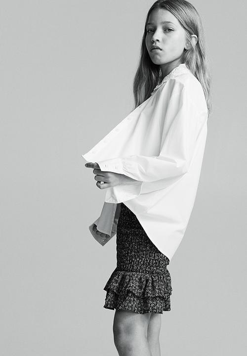 H&M - Smocked chiffon skirt - black & roses
