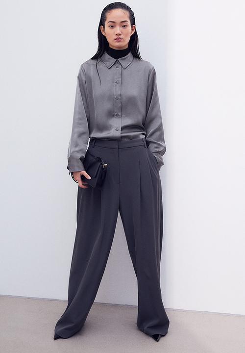 H&M - Pointed-collar shirt - grey