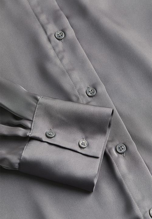 H&M - Pointed-collar shirt - grey