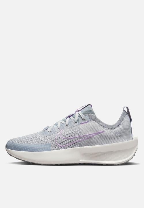 Nike - Nike Interact Run