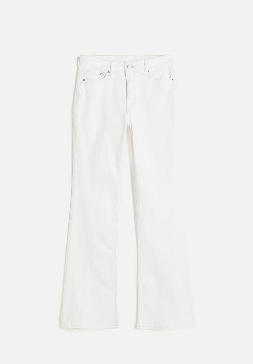 H&M - Curvy fit bootcut high jeans - white