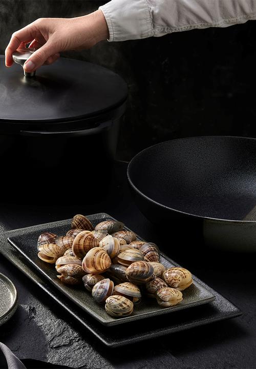 Maxwell & Williams - Umi Serving Bowl - Two Toned