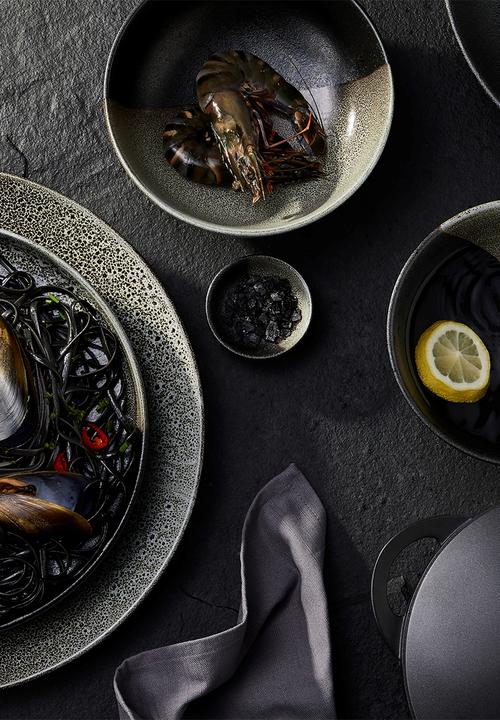 Maxwell & Williams - Umi High Rim Platter - Two toned